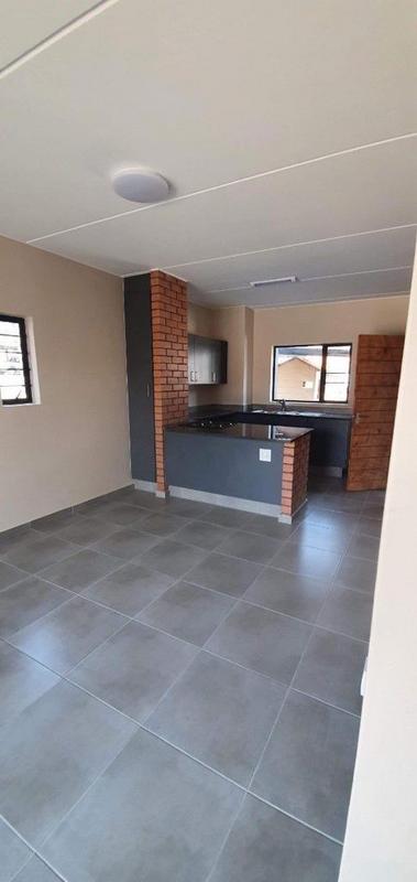 To Let 2 Bedroom Property for Rent in Waterfall Gauteng