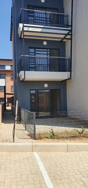 To Let 2 Bedroom Property for Rent in Waterfall Gauteng