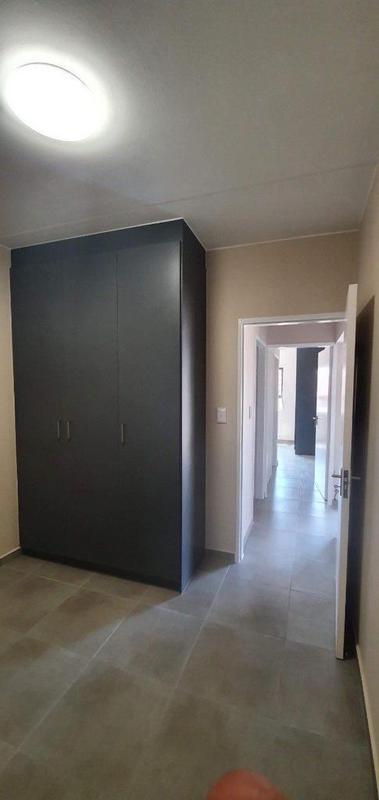 To Let 2 Bedroom Property for Rent in Waterfall Gauteng