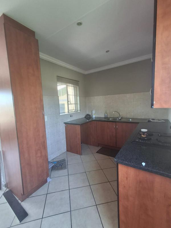 To Let 1 Bedroom Property for Rent in Annlin Gauteng