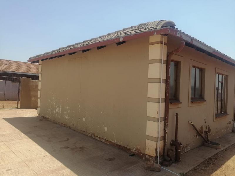 2 Bedroom Property for Sale in Lotus Gardens Gauteng