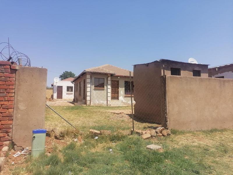 2 Bedroom Property for Sale in Lotus Gardens Gauteng