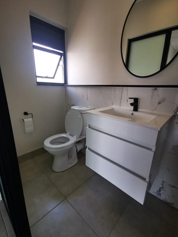 To Let 1 Bedroom Property for Rent in Waterfall Gauteng