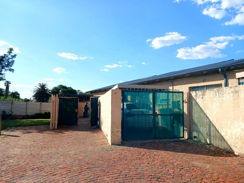 To Let 2 Bedroom Property for Rent in Hamberg Gauteng