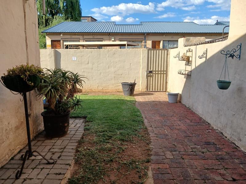 To Let 2 Bedroom Property for Rent in Hamberg Gauteng