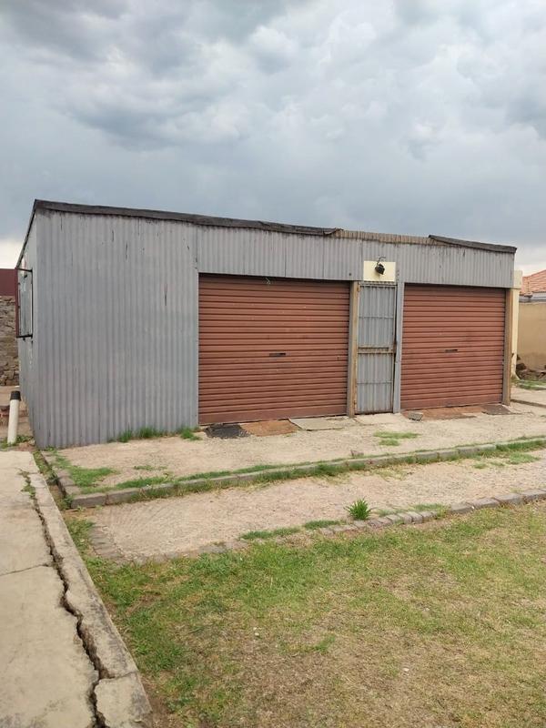 3 Bedroom Property for Sale in Buhle Park Gauteng