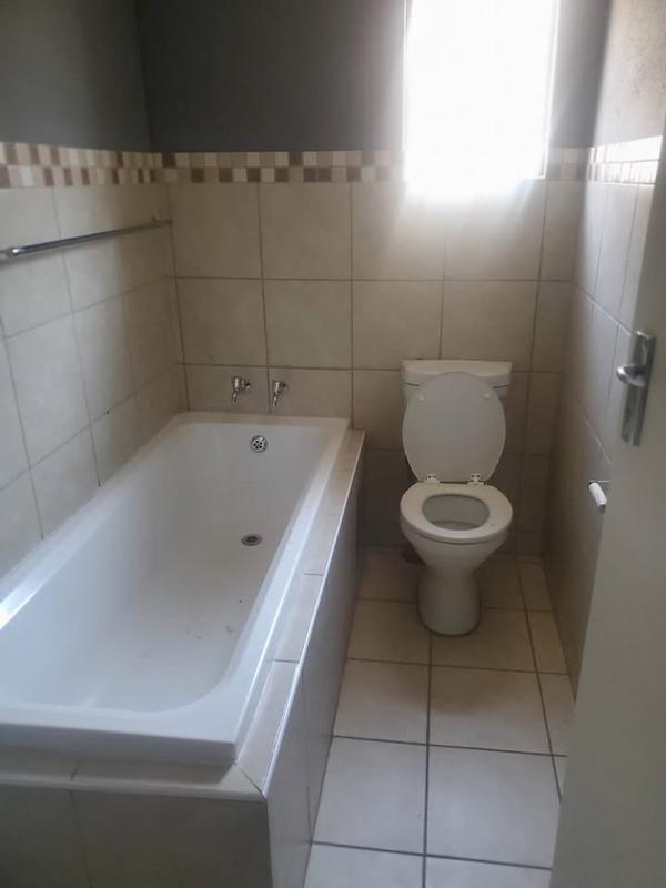 To Let 3 Bedroom Property for Rent in Albertsdal Gauteng