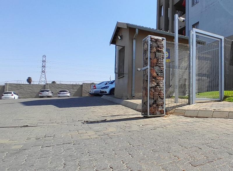 2 Bedroom Property for Sale in Fleurhof Gauteng