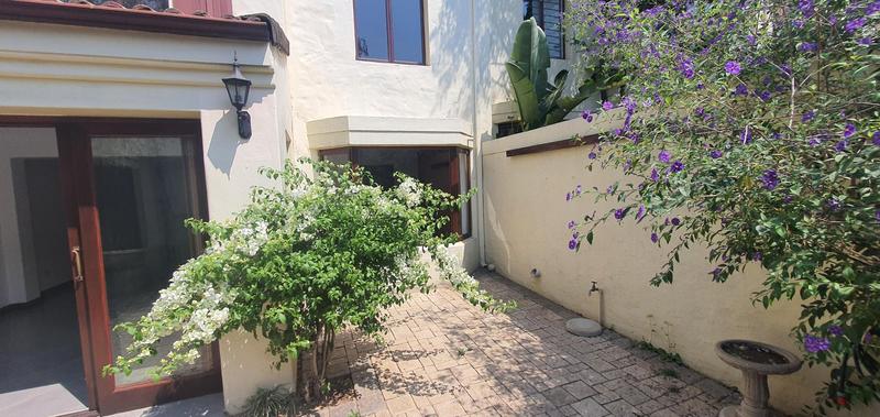 To Let 3 Bedroom Property for Rent in Illovo Gauteng