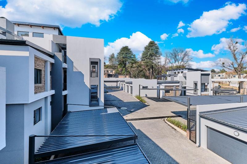 2 Bedroom Property for Sale in Bryanston Gauteng