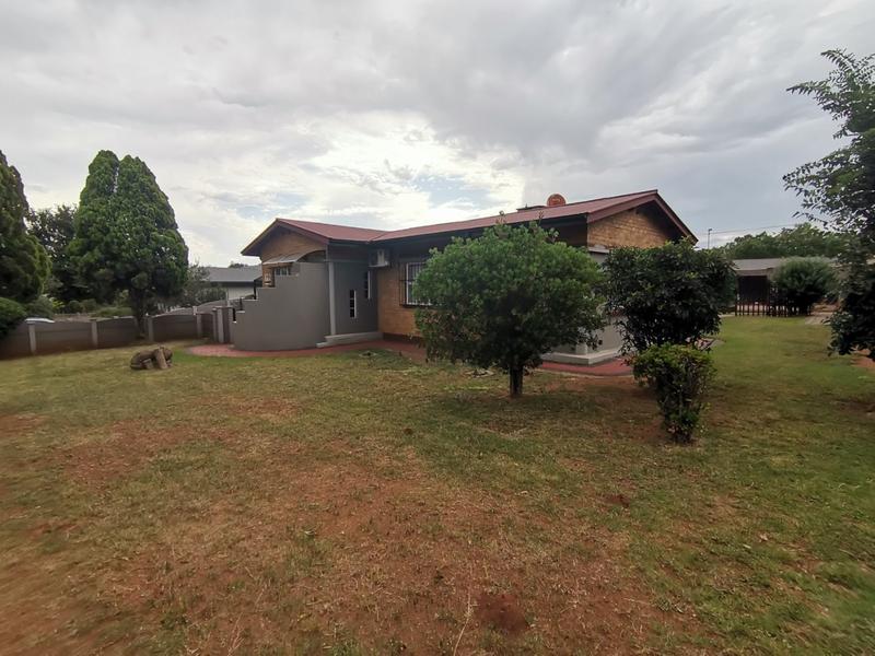 3 Bedroom Property for Sale in Vanderbijlpark SW 5 Gauteng