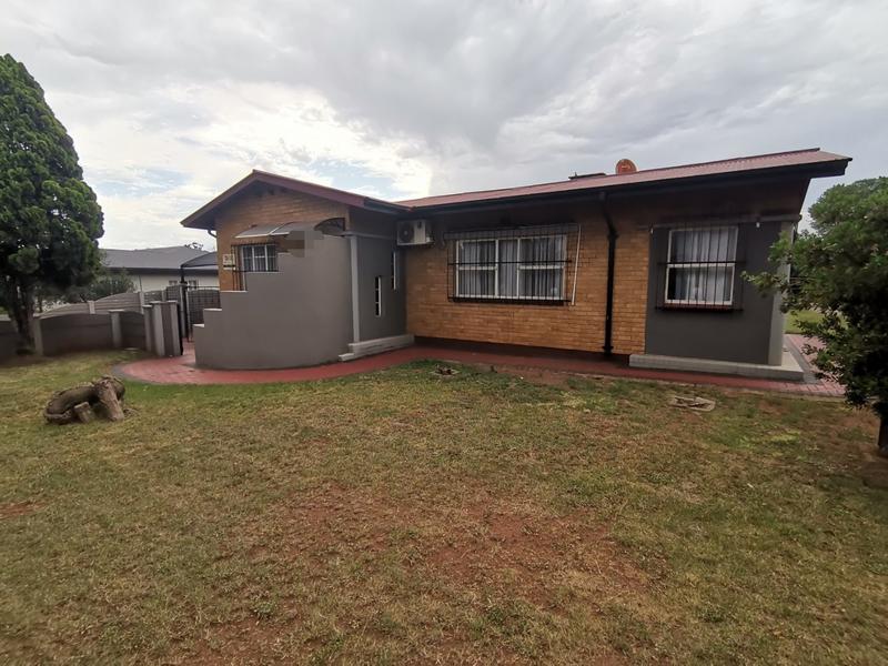 3 Bedroom Property for Sale in Vanderbijlpark SW 5 Gauteng