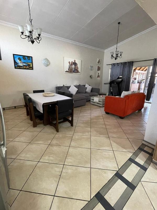 4 Bedroom Property for Sale in Vanderbijlpark SW 5 Gauteng