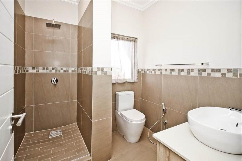 To Let 3 Bedroom Property for Rent in Emmarentia Gauteng