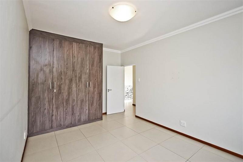 To Let 3 Bedroom Property for Rent in Emmarentia Gauteng