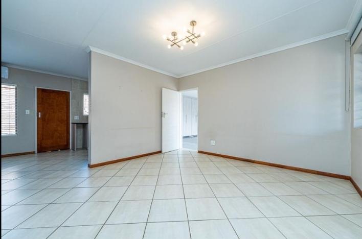 To Let 3 Bedroom Property for Rent in Eldoraigne Gauteng