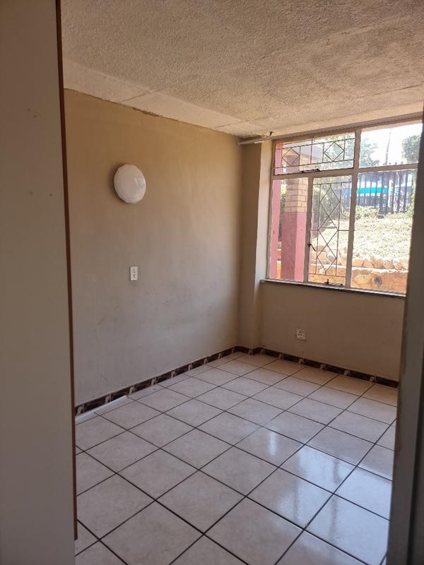 To Let 2 Bedroom Property for Rent in Symhurst Gauteng