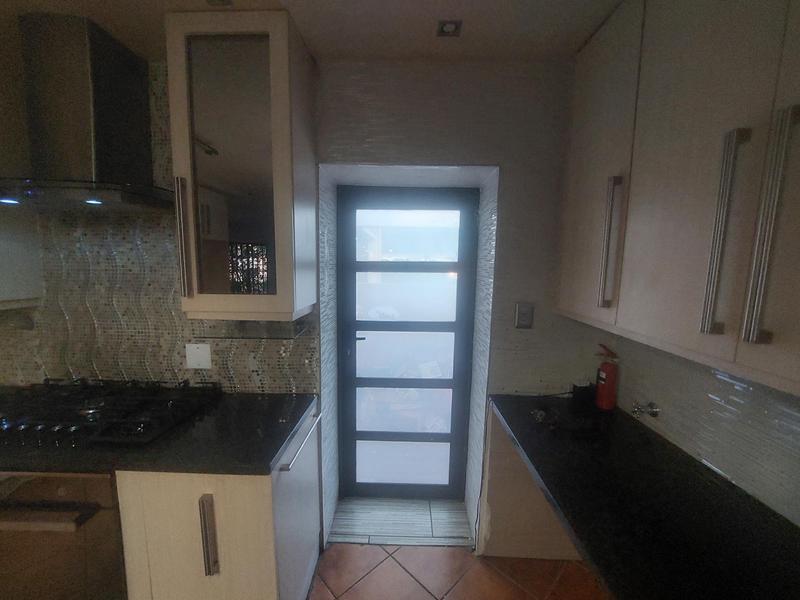 To Let 3 Bedroom Property for Rent in Eldoraigne Gauteng