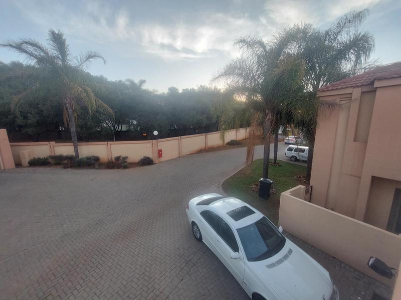 To Let 3 Bedroom Property for Rent in Eldoraigne Gauteng