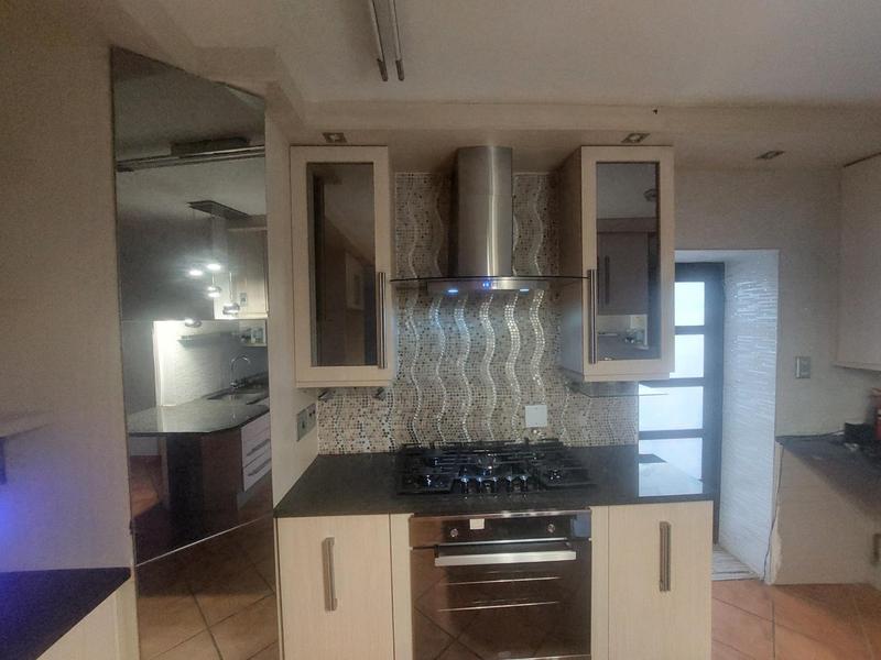 To Let 3 Bedroom Property for Rent in Eldoraigne Gauteng