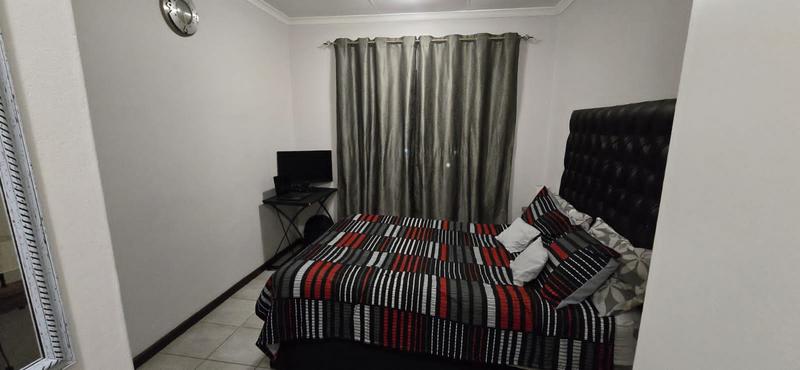 To Let 2 Bedroom Property for Rent in Glen Lauriston Gauteng