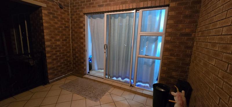 To Let 2 Bedroom Property for Rent in Glen Lauriston Gauteng