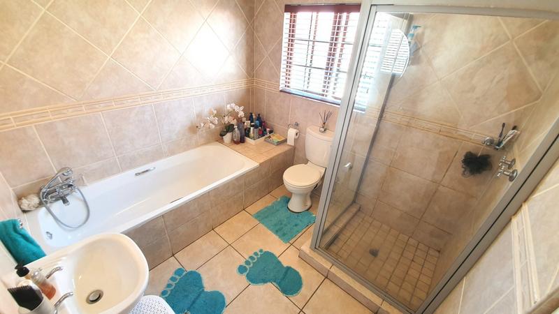 3 Bedroom Property for Sale in Heatherview Gauteng