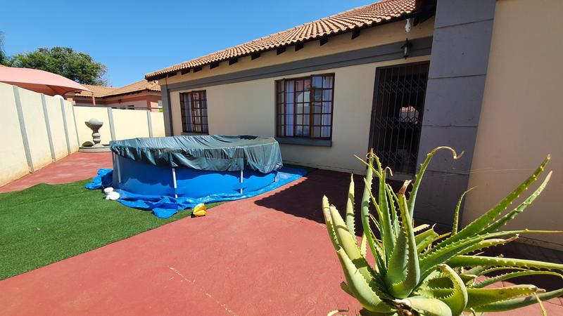 3 Bedroom Property for Sale in Heatherview Gauteng