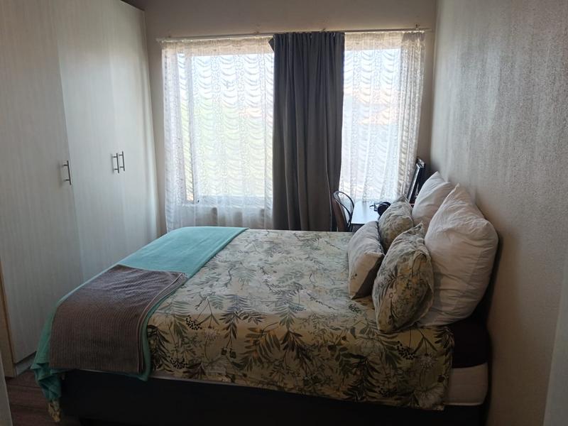 To Let 2 Bedroom Property for Rent in Honeydew Grove Gauteng