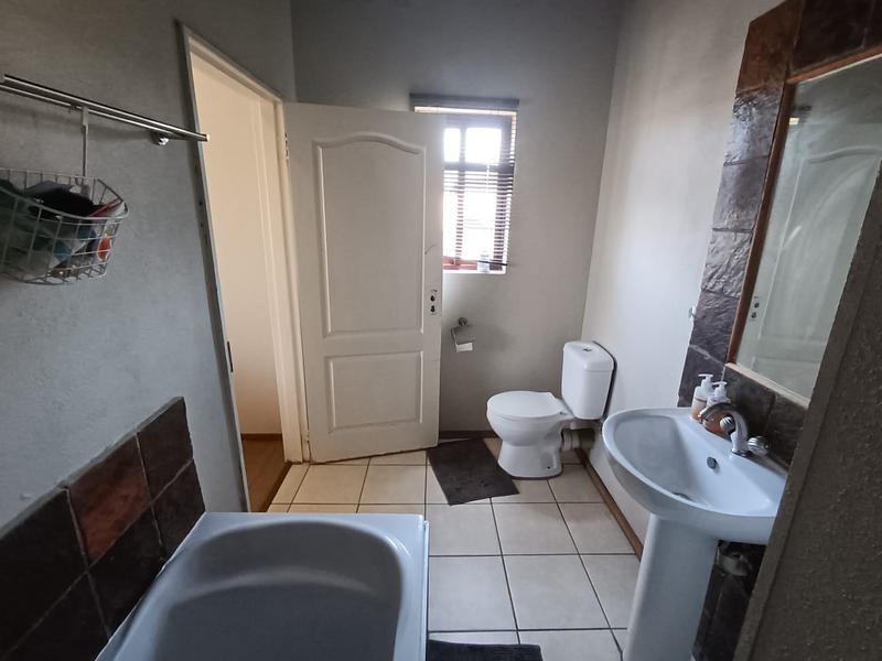 To Let 2 Bedroom Property for Rent in Honeydew Grove Gauteng