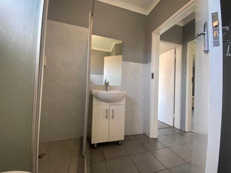 2 Bedroom Property for Sale in Halfway Gardens Gauteng