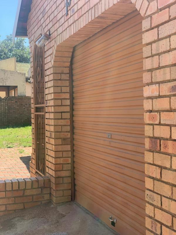 To Let 3 Bedroom Property for Rent in Hospital View Gauteng