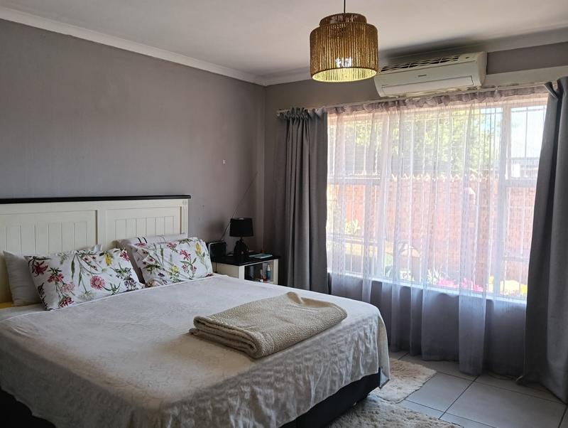 2 Bedroom Property for Sale in Strubenvale Gauteng