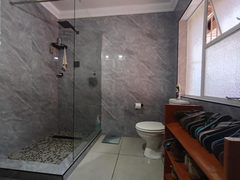 2 Bedroom Property for Sale in Strubenvale Gauteng