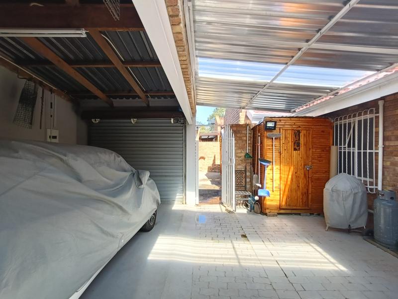 2 Bedroom Property for Sale in Strubenvale Gauteng