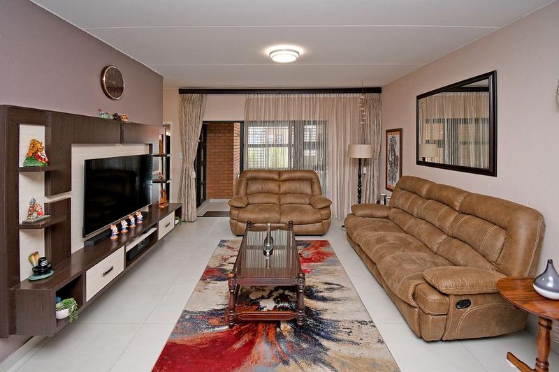 To Let 3 Bedroom Property for Rent in Bartlett Gauteng