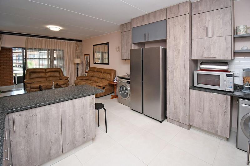 3 Bedroom Property for Sale in Bartlett Gauteng