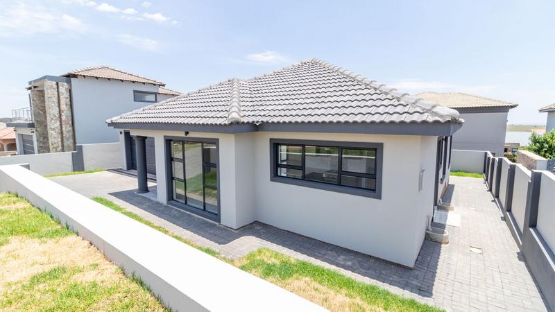 3 Bedroom Property for Sale in Wildtuinpark Gauteng