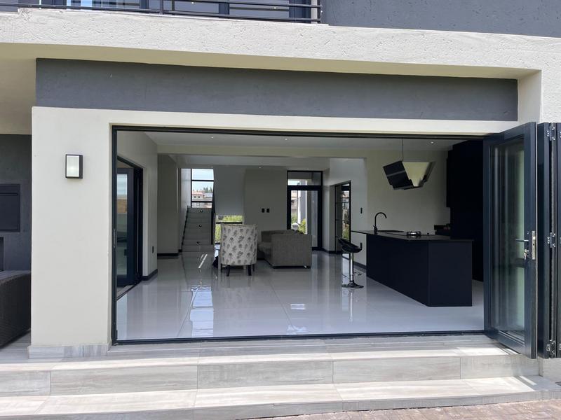 4 Bedroom Property for Sale in Blue Valley Golf Estate Gauteng