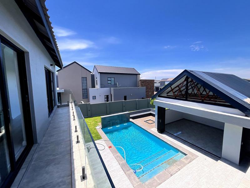 5 Bedroom Property for Sale in Midstream Ridge Gauteng