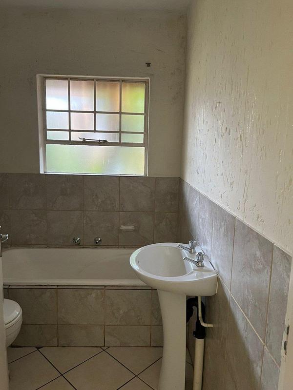 To Let 2 Bedroom Property for Rent in Groblerpark Gauteng