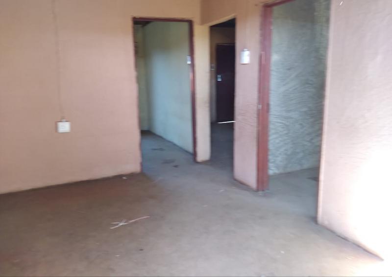 8 Bedroom Property for Sale in Orange Farm Gauteng