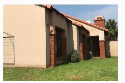 To Let 2 Bedroom Property for Rent in Monavoni Gauteng