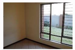 To Let 2 Bedroom Property for Rent in Monavoni Gauteng