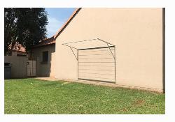 To Let 2 Bedroom Property for Rent in Monavoni Gauteng