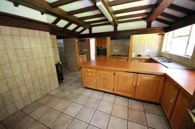 To Let 3 Bedroom Property for Rent in Blairgowrie Gauteng