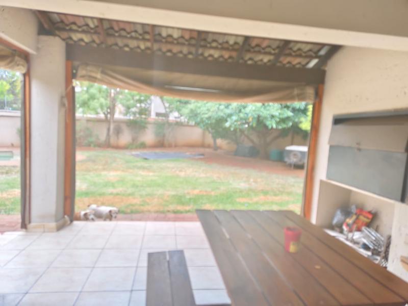 To Let 4 Bedroom Property for Rent in Eldo Manor Gauteng