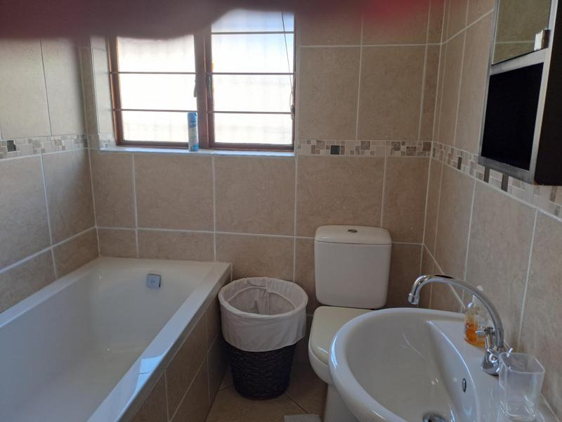 To Let 2 Bedroom Property for Rent in Bedfordview Gauteng