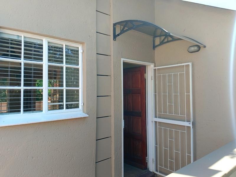 To Let 2 Bedroom Property for Rent in Paulshof Gauteng