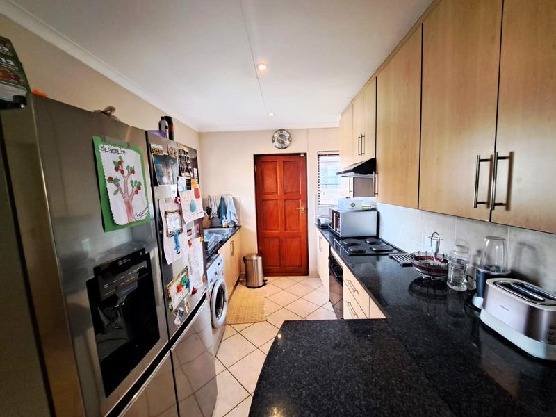 To Let 2 Bedroom Property for Rent in Thatchfield Gauteng